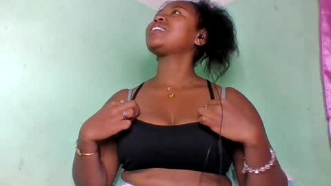Snapshot of abella677022 chatting on 11, 7, 2026 abella677022 online show from 11, 7, 2026