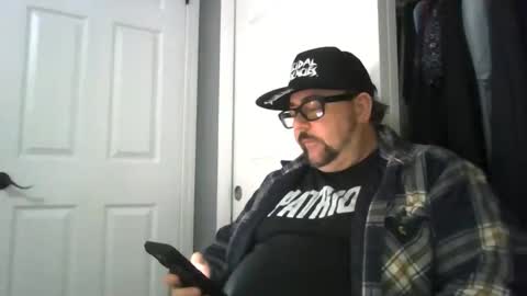 Snapshot of abennett76 chatting on 17, 5, 2026 AJ online show from 17, 5, 2026