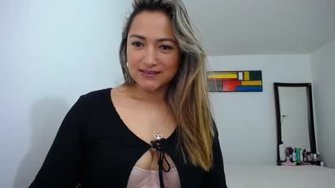 ximena online show from 24, 1, 2025