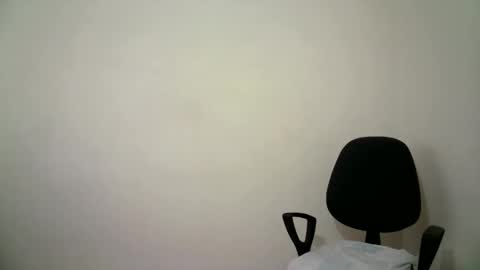 Snapshot of abril__ass chatting on 18, 2, 2025 abril__ass online show from 18, 2, 2025