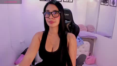 Snapshot of abril__ws chatting on 15, 9, 2025 Abril online show from 15, 9, 2025