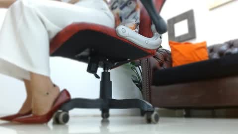 Abril Beltran online show from 7, 10, 2025