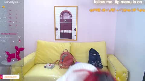 abril_ch_ online show from 13, 2, 2025