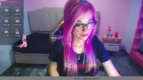 abril_ch_ online show from 22, 10, 2025