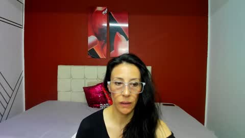 Snapshot of abrillee1 chatting on 21, 12, 2024 ABRIL online show from 21, 12, 2024