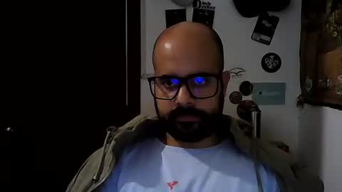 Snapshot of absinnto2016 chatting on 19, 5, 2026 Luke 33 online show from 19, 5, 2026