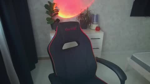 Nick online show from 4, 10, 2025