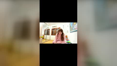 Snapshot of absurdafterhours chatting on 19, 12, 2025 absurd online show from 19, 12, 2025