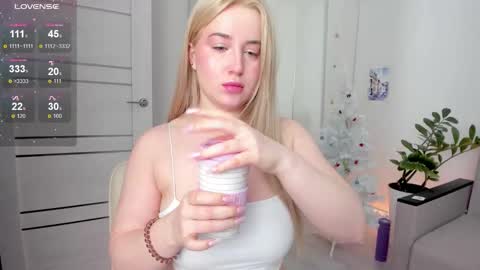 Anna FANSLY yesacid online show from 13, 1, 2026