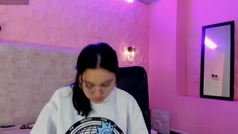 Snapshot of adaira31 chatting on 1, 5, 2026 Adaira online show from 1, 5, 2026