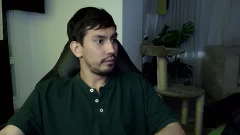 adam_evehotroom online show from 22, 10, 2025