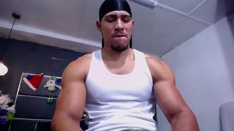 adam_fit19cm online show from 4, 12, 2025