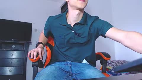 adam hot11 online show from 15, 2, 2026