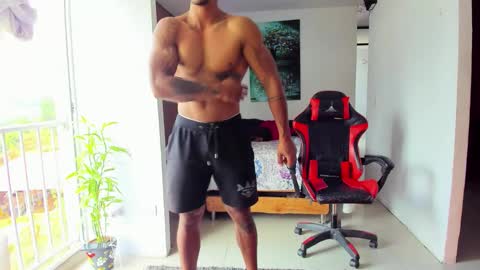 Adam Valencia online show from 15, 10, 2025