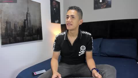 adam_walker_1 online show from 27, 3, 2026