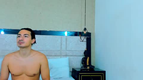 adam and Sara online show from 8, 4, 2026