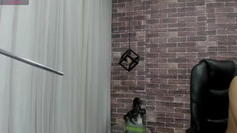 Snapshot of adamcoox chatting on 14, 12, 2024 Adam online show from 14, 12, 2024