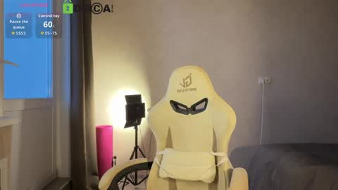 Hi Im Adam Glad to see u here 3 And its my first day online show from 21, 4, 2026