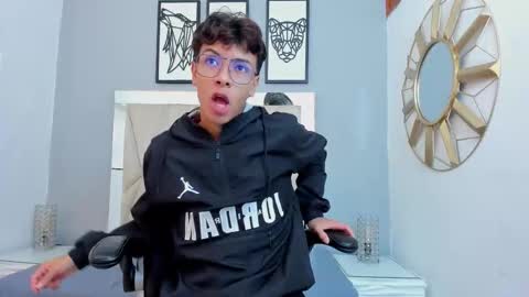 Adams Bobby online show from 19, 11, 2025