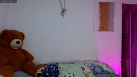 Snapshot of adams_niki chatting on 9, 2, 2025 ADAMS Y NIKI online show from 9, 2, 2025