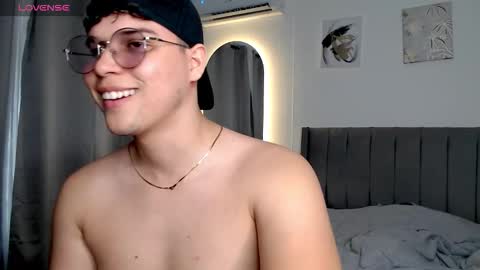 Snapshot of adan___tyler chatting on 20, 10, 2025 adan___tyler online show from 20, 10, 2025
