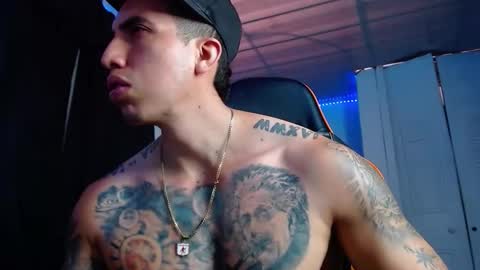 Snapshot of adan_hudson chatting on 23, 10, 2025 Anderson online show from 23, 10, 2025