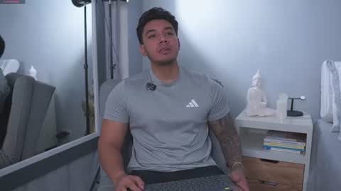 Adan Johns online show from 16, 6, 2026
