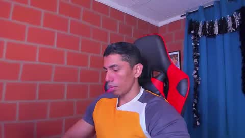 Adan Sin online show from 6, 3, 2025