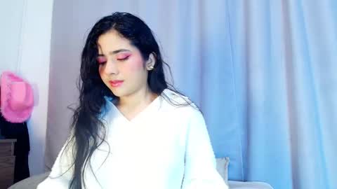  Adara Johnson  online show from 5, 11, 2025