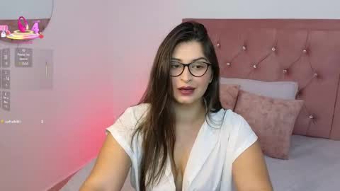 Snapshot of adara_lennox chatting on 24, 2, 2025 ADARA online show from 24, 2, 2025