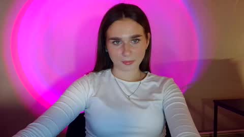 Adele Amore online show from 5, 3, 2025