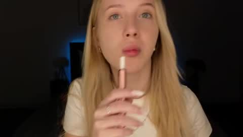 Snapshot of adele_armas chatting on 3, 5, 2026 Adele online show from 3, 5, 2026