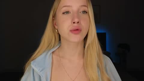 Snapshot of adele_armas chatting on 17, 5, 2026 Adele online show from 17, 5, 2026