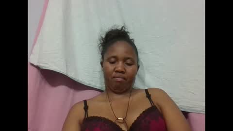 Snapshot of adelealy chatting on 25, 9, 2025 adelealy online show from 25, 9, 2025
