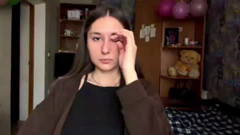 Snapshot of adeleapel chatting on 6, 3, 2026 Poly online show from 6, 3, 2026