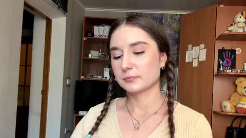 Snapshot of adeleapel chatting on 1, 4, 2026 Poly online show from 1, 4, 2026