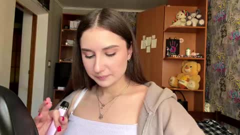 Snapshot of adeleapel chatting on 14, 4, 2026 Poly online show from 14, 4, 2026