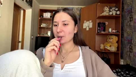 Snapshot of adeleapel chatting on 15, 4, 2026 Poly online show from 15, 4, 2026