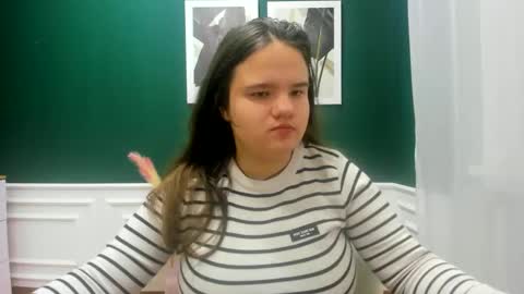 Snapshot of adelecruzz chatting on 9, 2, 2025 adelecruzz online show from 9, 2, 2025