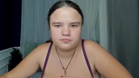 Snapshot of adelecruzz chatting on 28, 9, 2025 adelecruzz online show from 28, 9, 2025