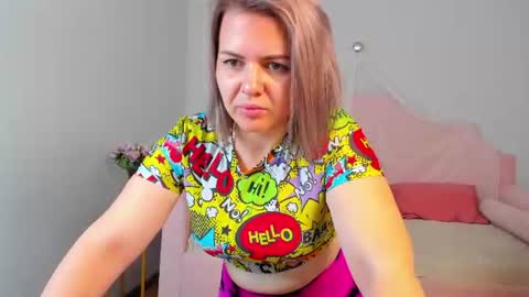 Snapshot of adeleravelle chatting on 6, 8, 2026 AdeleRavelle online show from 6, 8, 2026