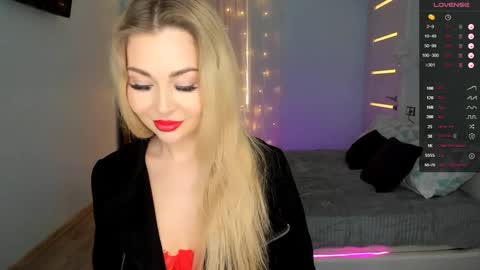 Snapshot of adeleroberts chatting on 1, 2, 2025 Adele online show from 1, 2, 2025
