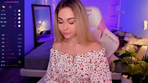 Snapshot of adeleroberts chatting on 27, 5, 2026 Adele online show from 27, 5, 2026