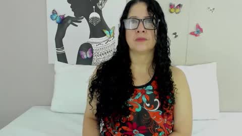 Adele Smithh online show from 29, 11, 2025