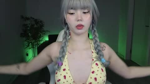 adelina__flower online show from 1, 4, 2026