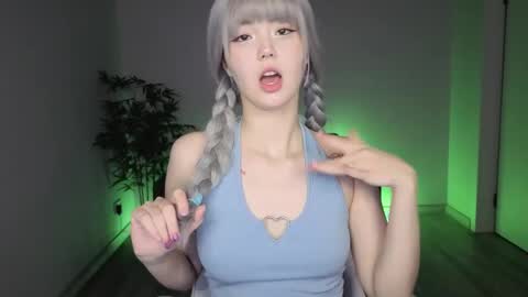 adelina__flower online show from 14, 4, 2026