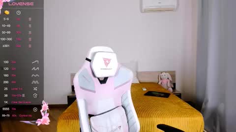 Snapshot of adelina_cowell chatting on 20, 9, 2025 Adelina online show from 20, 9, 2025