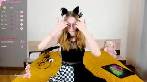 Snapshot of adelina_cowell chatting on 24, 9, 2025 Adelina online show from 24, 9, 2025