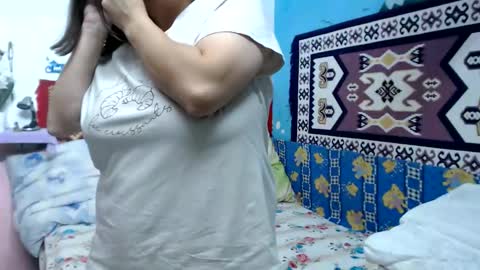 Larisa online show from 10, 10, 2025