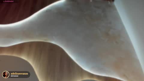 adeline online show from 26, 10, 2025